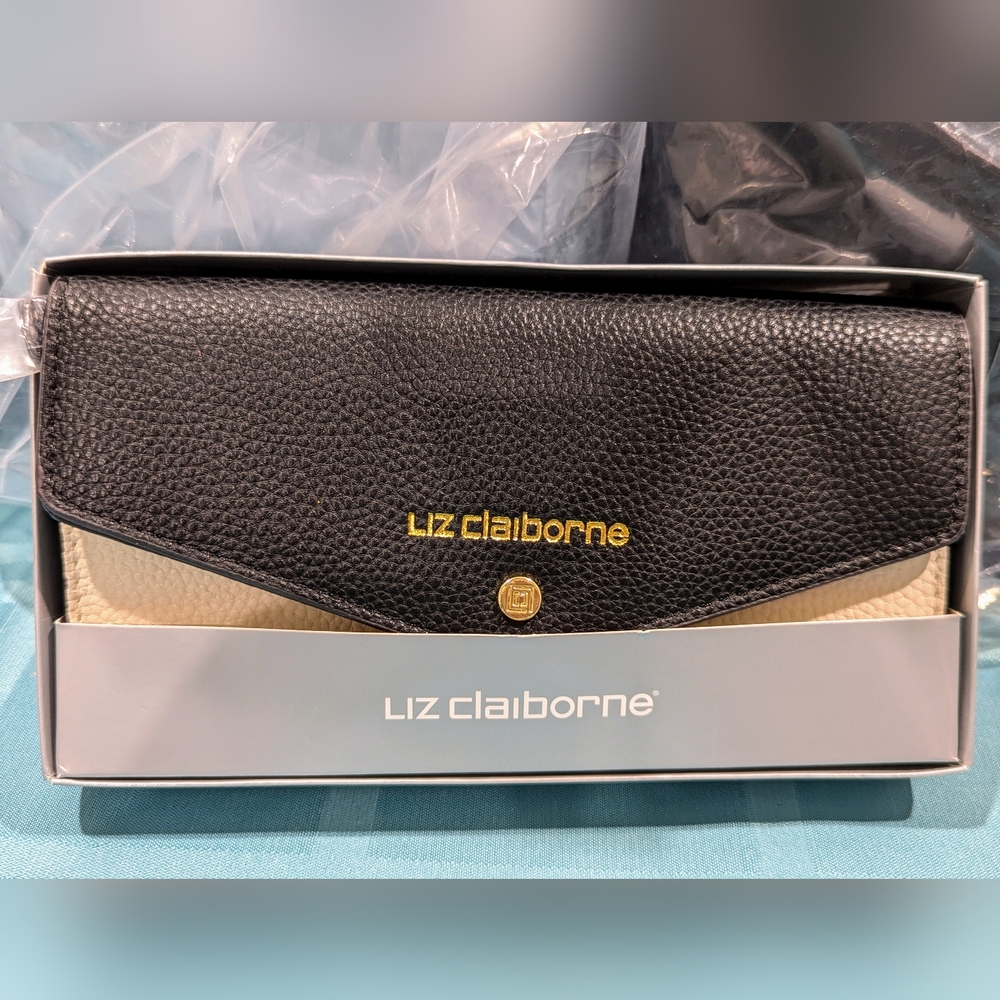 🆕LIZ CLAIBORNE Envelope Clutch Wallet Black/Cream